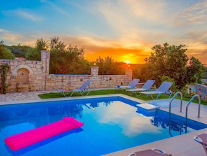 Indoor pool, outdoor pool - Villa in Crete With Pool & Olive Grove Views (Mylopotamos)