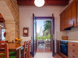 Private kitchen - Beautiful Villa, Private Pool, Sleeps 6, Prines in Rethymnon, Crete NW Coast (Rethymno)