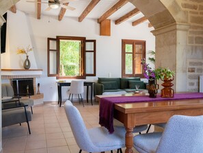 Villa | Restaurantes