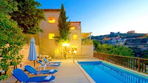 Exterior - Light Filled Villa in Maroulas Crete With Private Pool (Rethymno)