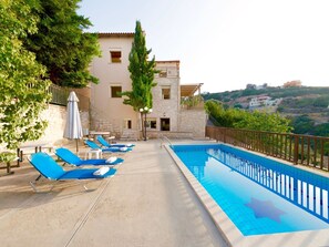 Outdoor pool - Light Filled Villa in Maroulas Crete With Private Pool (Rethymno)