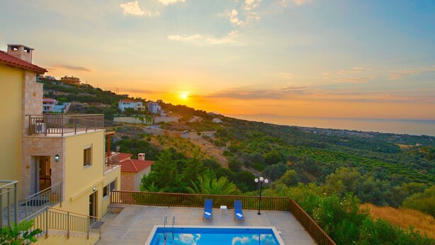 Exterior - Villa, Private Pool, Seaview, in Beautiful Medieval Town Maroulas, NW Coast (Rethymno)