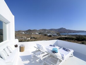 Villa | Balcony - Beautiful Villa, 50 m From Beach and Close to Other Beautiful Beaches on Mykonos (Mykonos)