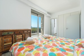 Villa | 4 bedrooms, individually furnished, iron/ironing board, bed sheets - Villa in Rhodes With Infinity Pool & Sea Views (Rhodes)