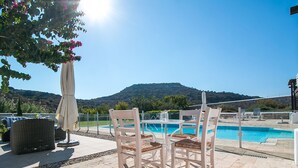 Unclassified image, 2 of 38, button - Beautiful Traditional Style Villa Near the Coast With Pool, Close to Golf Course (Rhodes)