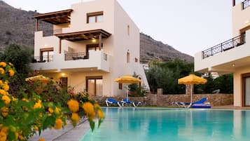 Piscina externa, piscina aquecida