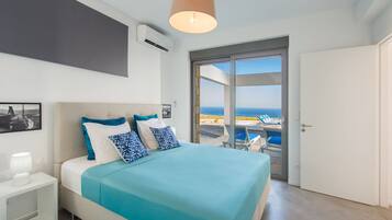 4 habitaciones, muebles diferentes y tabla de planchar con plancha