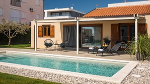 Exterior - Upscale Holiday Home in Istria With Private Terrace (Novigrad)