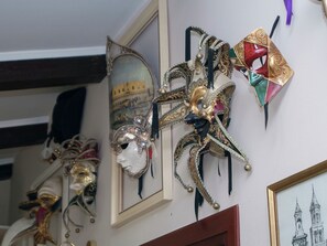 1 Schlafzimmer, individuell eingerichtet, Bettwäsche