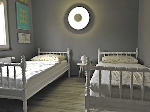 Apartment | 2 bedrooms - Spacious Apartment in Dalmatia near Forest (Sveti Filip i Jakov)