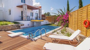 Exterior - Newly-built Villa in Loutra With Private Pool, Garden, BBQ (Rethymno)