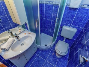 Ferienhaus | Badezimmer | Dusche, Haartrockner, Handtücher