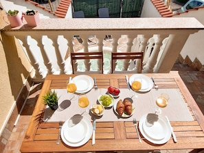 House | Dining