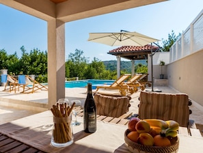 Balcony - Spacious Holiday Home Dalmatia near Sea (Dubrovacko Primorje)
