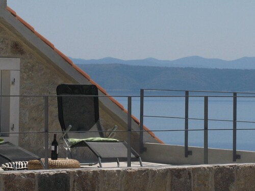 Stylish, Quiet and Beautiful Views Villa With a Pool