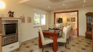 Unclassified image, 4 of 40, button - Pleasant Villa in Poljica by the Sea (Marina)
