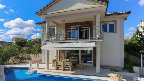 Unclassified image, 1 of 40, button - Pleasant Villa in Poljica by the Sea (Marina)