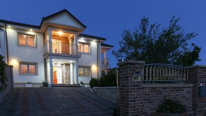 Unclassified image, 5 of 40, button - Pleasant Villa in Poljica by the Sea (Marina)
