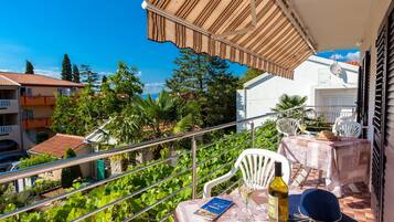 House | Tempat makan