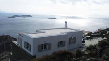 Villa | Exterior
