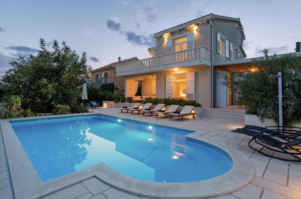 Βίλα | Εξωτερικοί χώροι