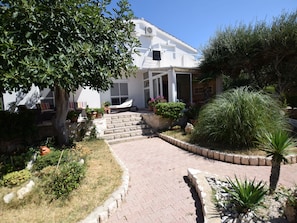 Apartment | Exterior - Spacious Apartment With Terrace, Near the Beach (Pag)