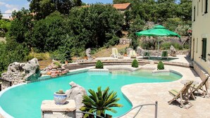 Unclassified image, 2 of 40, button - Charming Villa With Great Mountains View, 80m Private Pool, 6 en Suite Bedrooms (Sestanovac)