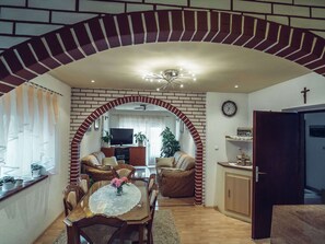 House | Dining