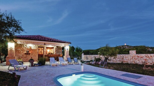 House | Exterior - Modern Holiday Home in Budak With Private Pool (Stankovci)