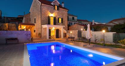 Modern Villa in Grohote With Pool