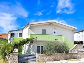 Reception - Lovely Holiday House With Private Pool, Charming Open Kitchen, Near Old Town (Zadar)