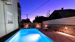 Outdoor pool - Lovely Holiday House With Private Pool, Charming Open Kitchen, Near Old Town (Zadar)