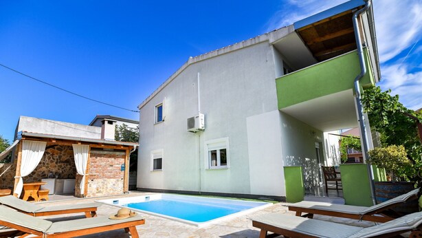 Outdoor pool - Lovely Holiday House With Private Pool, Charming Open Kitchen, Near Old Town (Zadar)