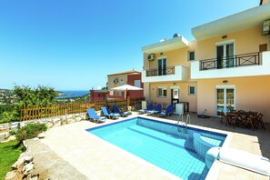 Villa | Exterior