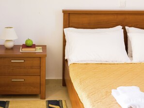 Villa | 3 bedrooms, individually furnished, iron/ironing board, bed sheets