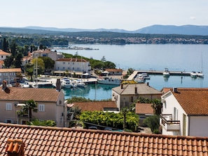 Exterior - Stunning Apartment in Malinska With Terrace (Malinska-Dubasnica)