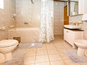 Bathroom - Stunning Apartment in Malinska With Terrace (Malinska-Dubasnica)
