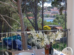 Apartment | Exterior - Comfortable Apartment With Roof Terrace and Sea View (Sali)