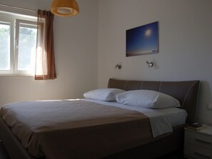 Apartment | 2 bedrooms, individually furnished, bed sheets - Comfortable Apartment With Roof Terrace and Sea View (Sali)