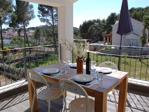 Apartment | Dining - Comfortable Apartment With Roof Terrace and Sea View (Sali)