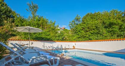 Adorable Holiday Home With Private Pool & Terrace With Barbecue