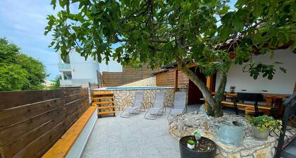 Gorgeous Holiday Home in Dramalj Near Sea