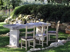 House | Garden - Adorable Holiday Home With Private Swimming Pool & Terrace (Visnjan)