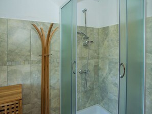 Bathroom - Adorable Holiday Home With Private Swimming Pool & Terrace (Visnjan)