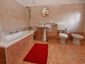House | Bathroom | Shower - Nice Holiday House With Private Pool & Roof Terrace (Visnjan)
