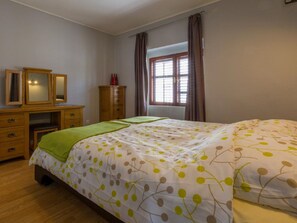 House - Large Holiday Home With Private Pool, Wellness & Sea View (Vinodol)