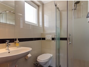Villa | Bathroom | Shower