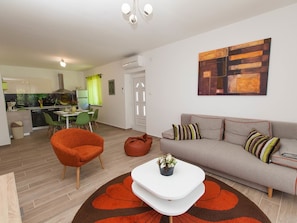 House | Living room