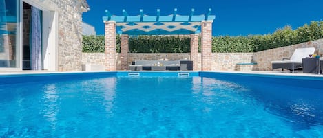 Villa | Pool | Indoor pool, outdoor pool