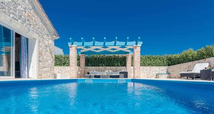 Modern Villa in Sukosan With Private Swimming Pool